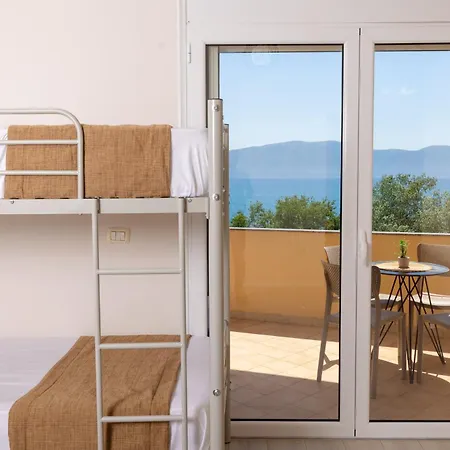 Lungomare Beachfront - By Eka Luxury Апартаменты