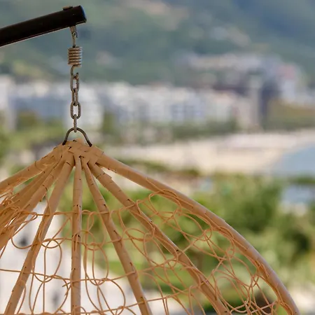 Lungomare Beachfront - By Eka Luxury Апартаменты