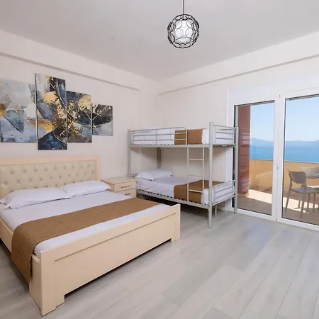 Апартаменты Lungomare Beachfront - By Eka Luxury Влёра